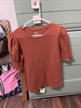GAP Terracotta Puff Sleeve Tee